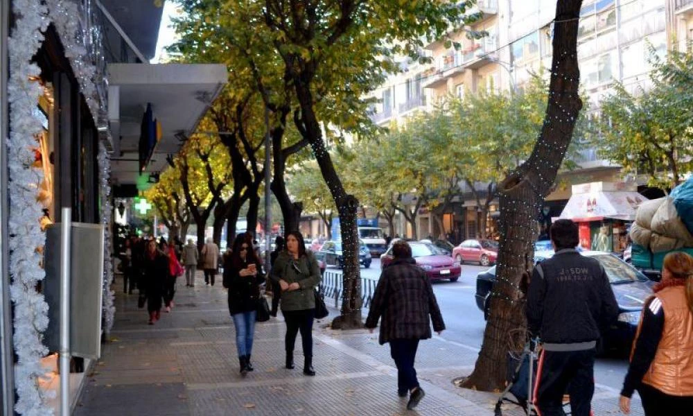 Επεισόδιο σε κατάστημα στην Θεσσαλονίκη: Πιάστηκαν στα χέρια...για ένα μπουφάν! (Βίντεο)